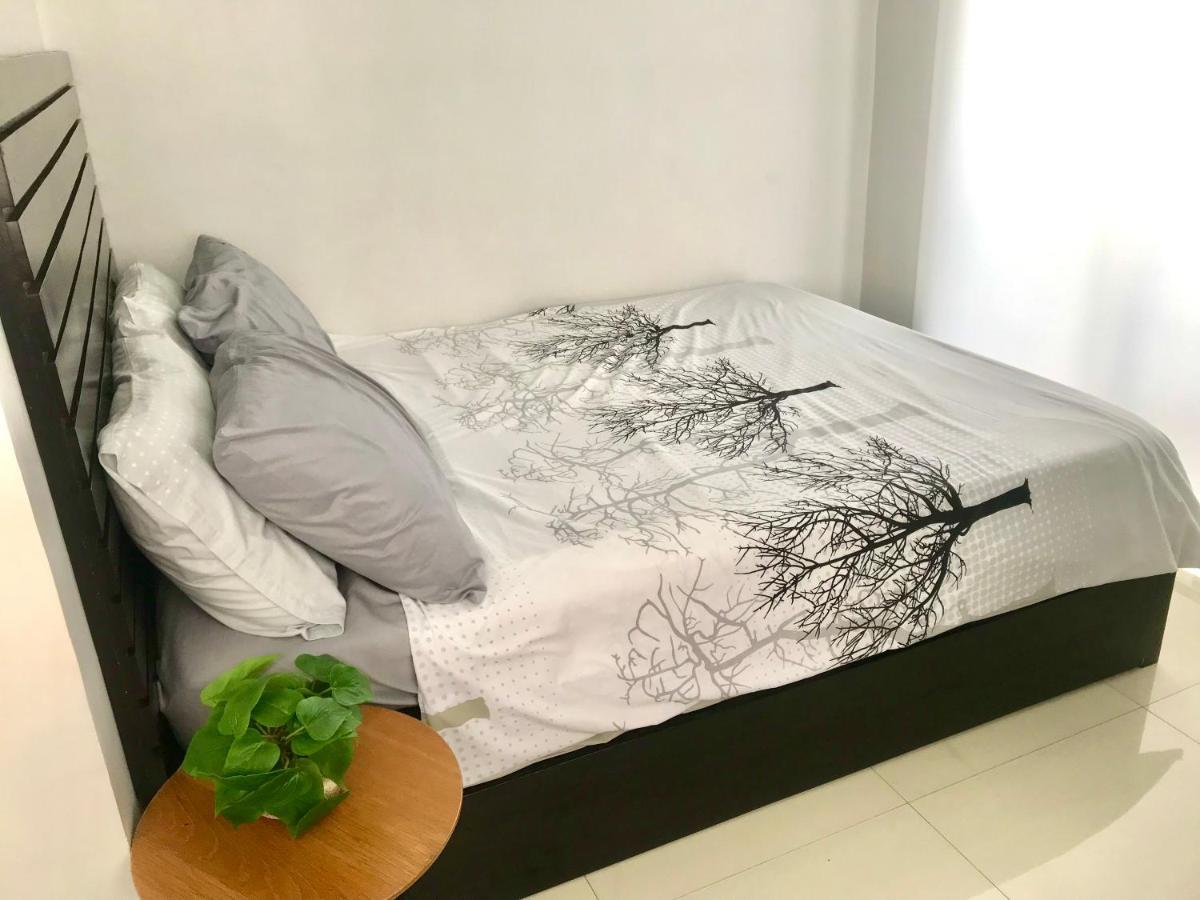 Cozy And Full Service Condo At The Heart Of Bacolod Exterior photo
