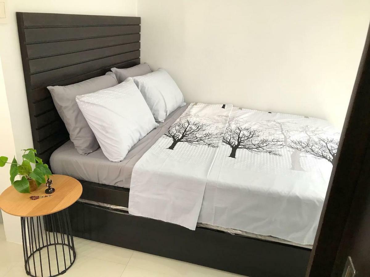 Cozy And Full Service Condo At The Heart Of Bacolod Exterior photo