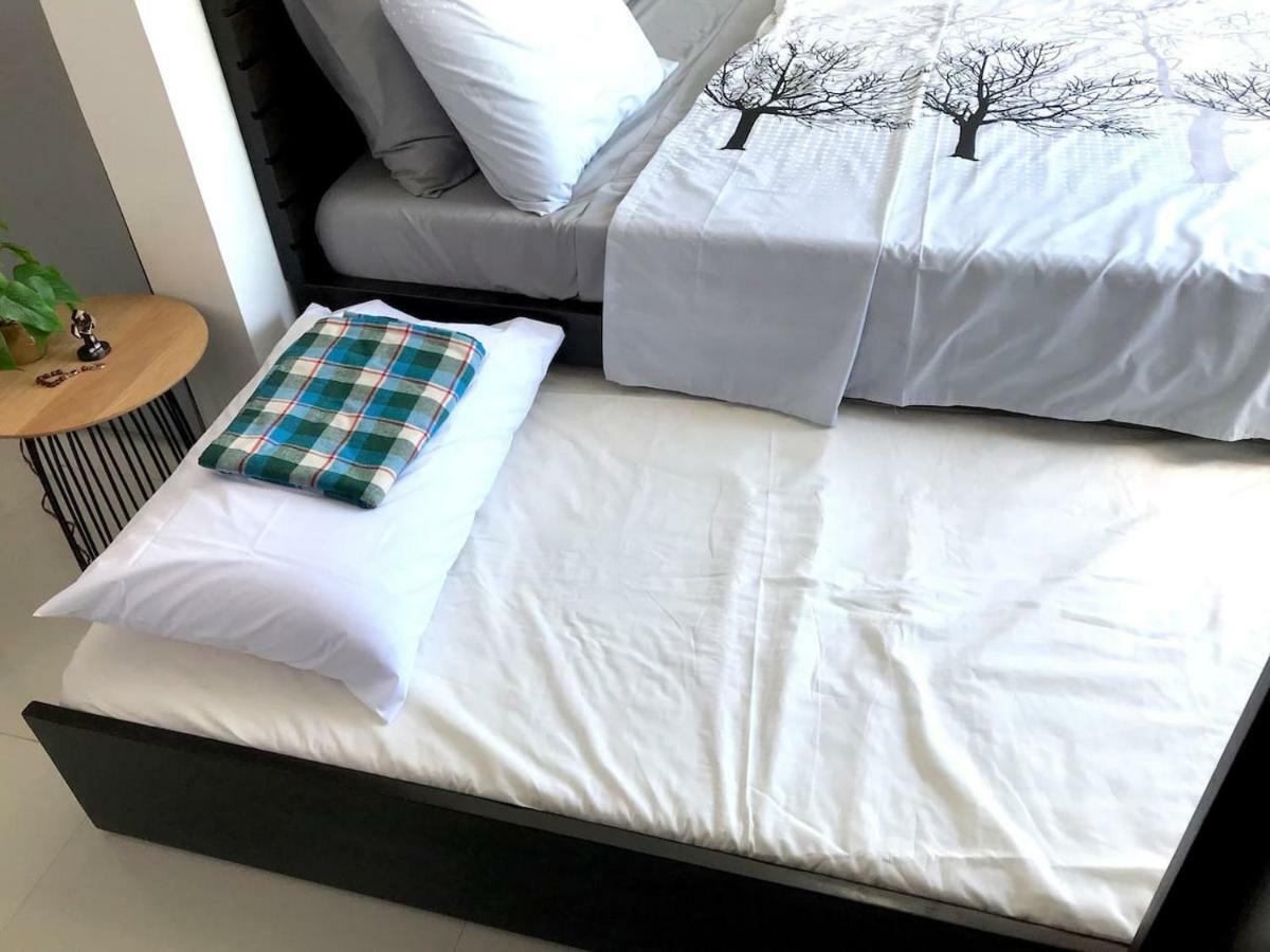 Cozy And Full Service Condo At The Heart Of Bacolod Exterior photo
